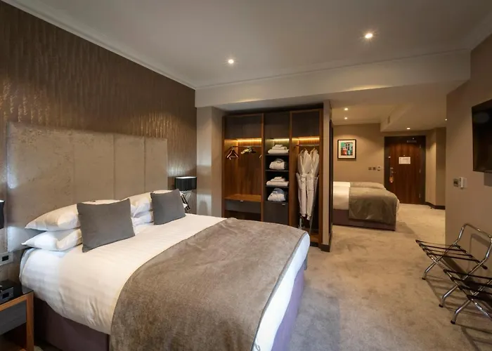 Ten Square Hotel